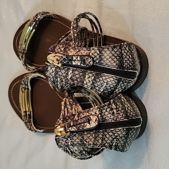 Tory Burch Mignon Rings Sandals Women's Size 10 But Fits Like A 9.5 - Picture 8 of 14